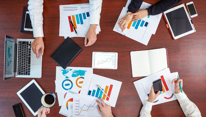 Involucra al equipo y comunica los resultados
