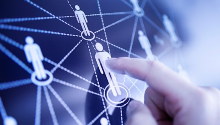 “Efecto Comunidad” vs. “Efecto Escaparate”: dos formas muy distintas de entender el marketing digital